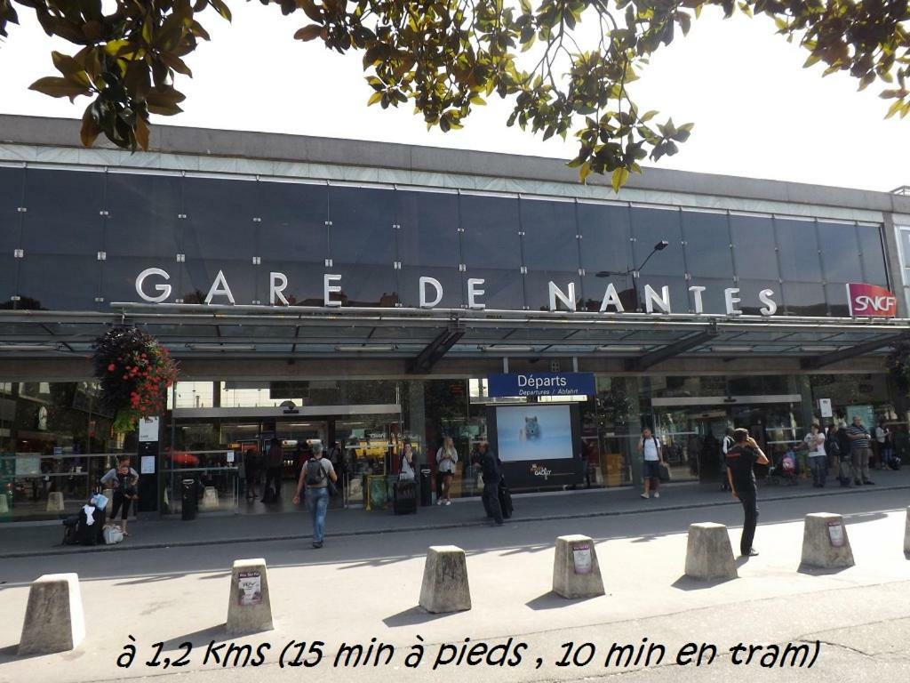 Le Nid Des Carmes Apartment Nantes Luaran gambar